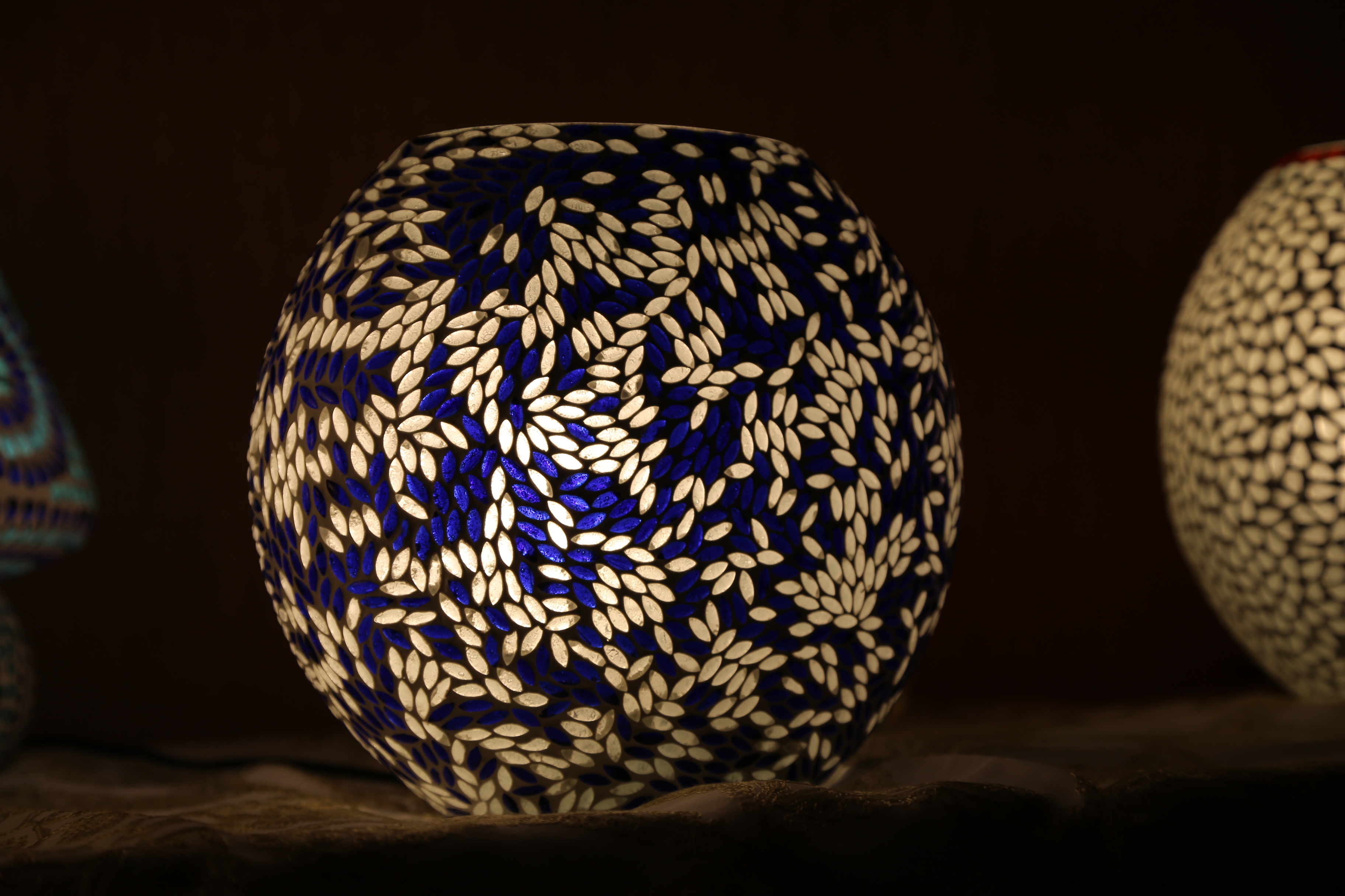 Purse_mosaic_lamp