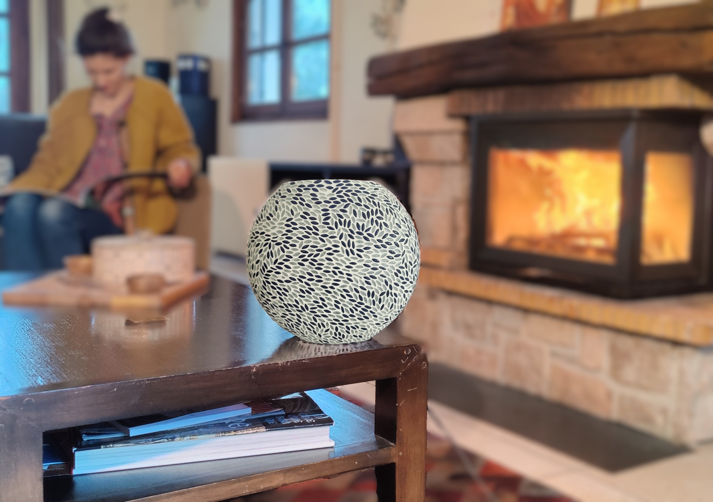 Purse_mosaic_lamp