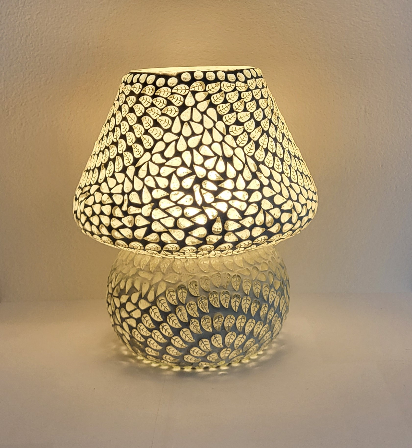 Mushroom_mosaic_lamp